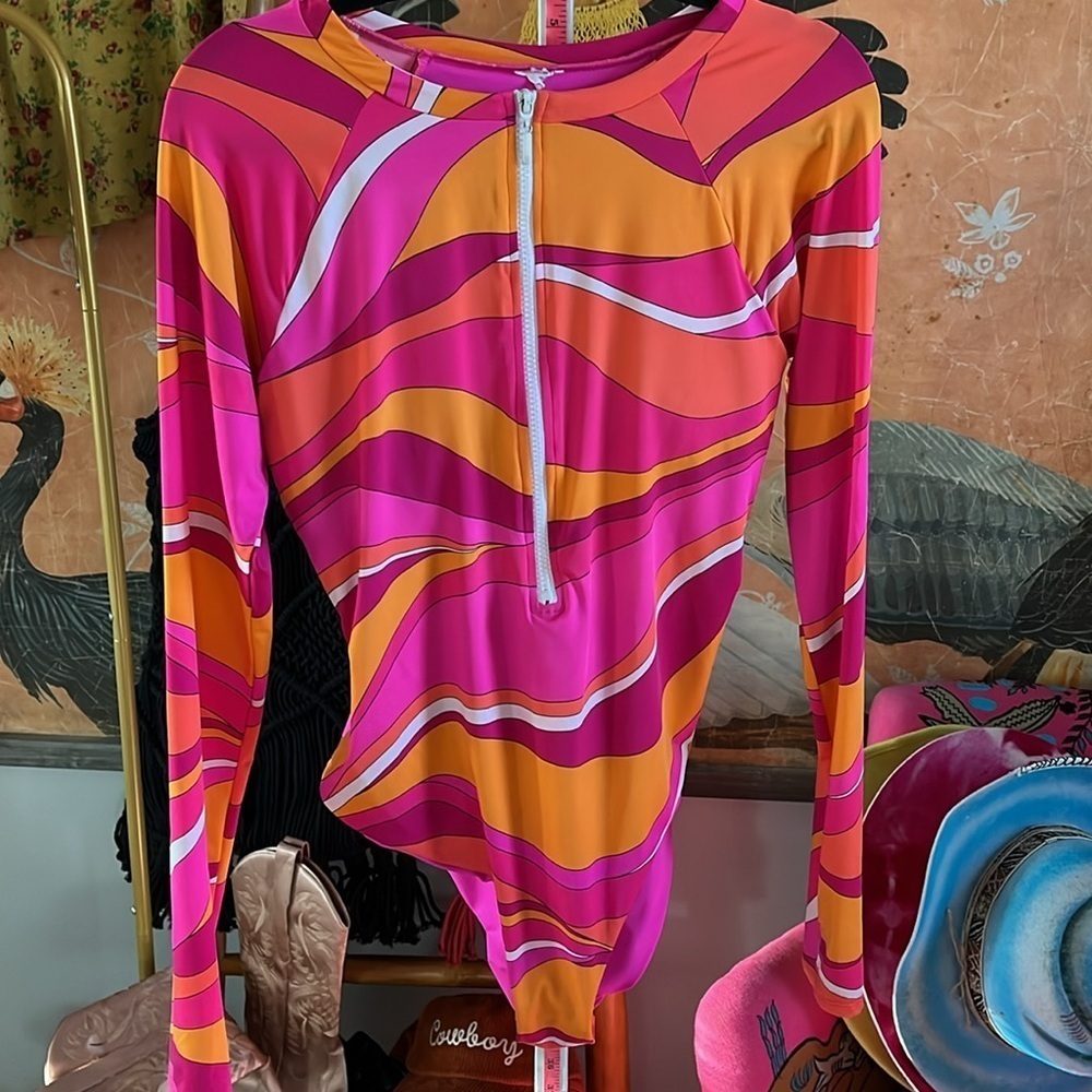 Trina Turk Vivid Pink & Orange Vista Long-Sleeve One Piece Swimsuit - Size XL - Picture 4 of 9